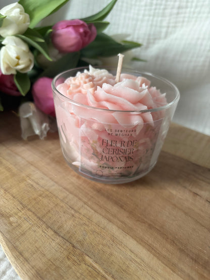 Les bougies artisanales parfumées fleuries